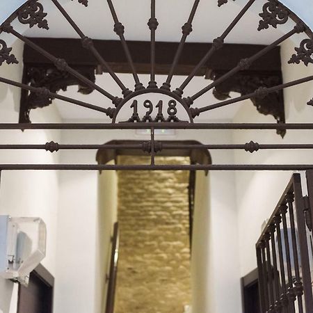Las Columnas De Julia Sevilla Exteriér fotografie